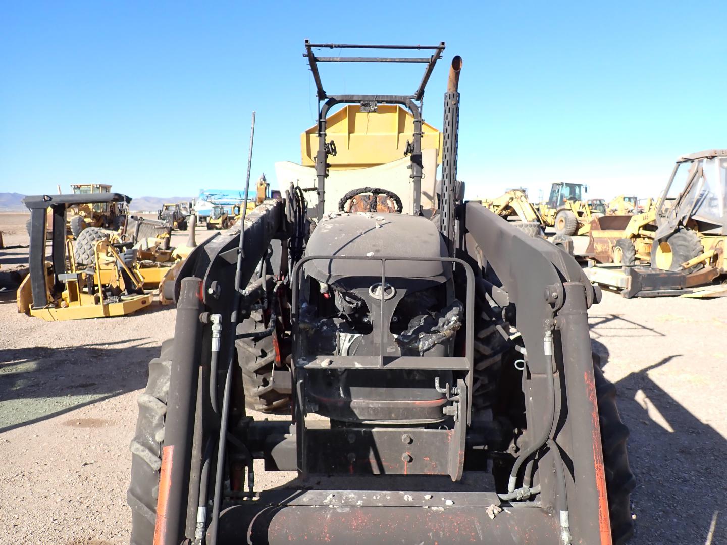 ./imagenes/INVOICE/2019/16433/TRACTOR AGRICOLA KUBOTA M6040 (18).JPG